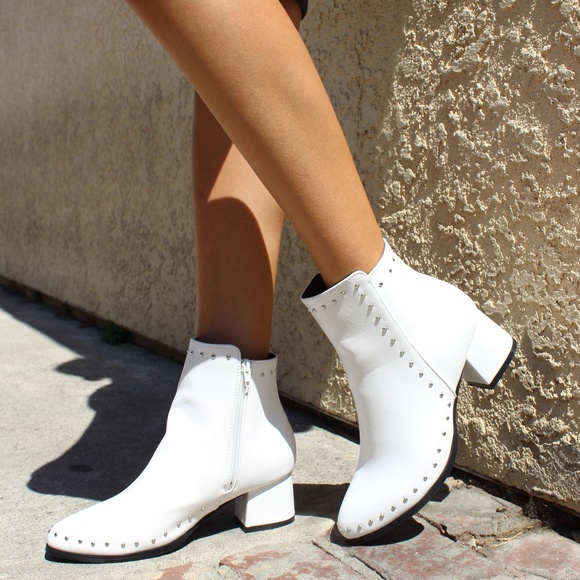 Shoes - 📣LAST PAIR//The Whitney// white studded boots